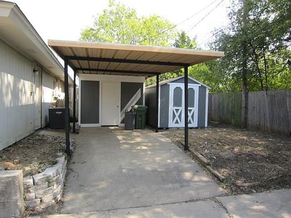 2nd image of 7736 Sable Ln