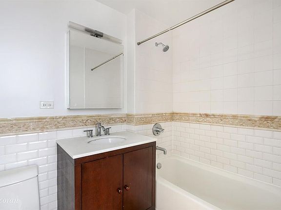 4th image of 249 E 118th St APT 6C
