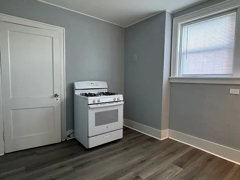 3025 Gilbert Ave #2 — Photo 7
