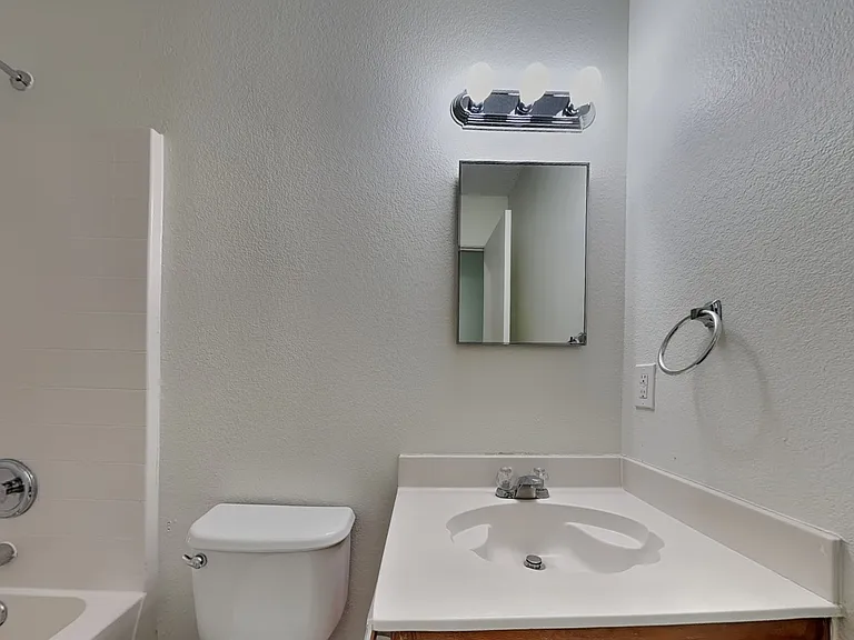 618 Ragwood Rd — Photo 16