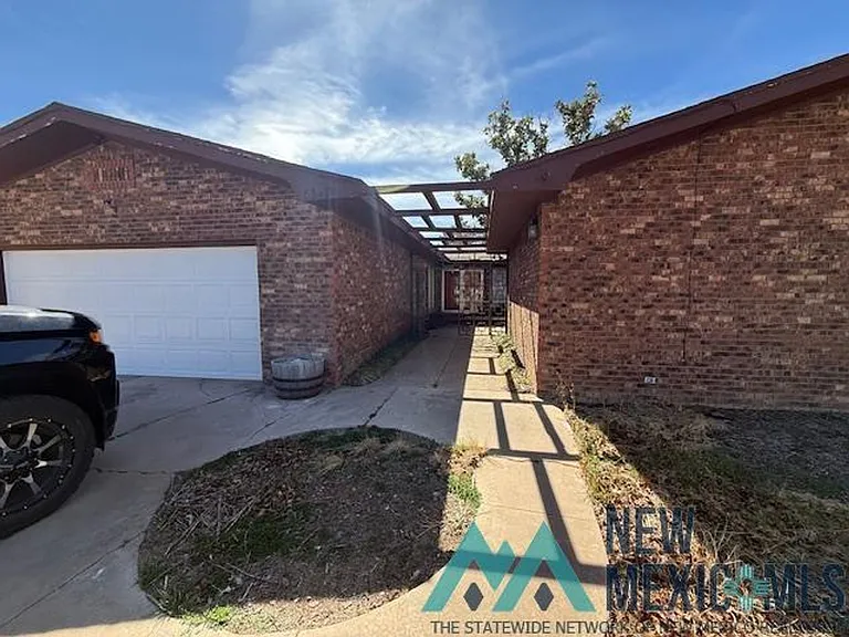 1317 Piedmont Dr — Photo 3