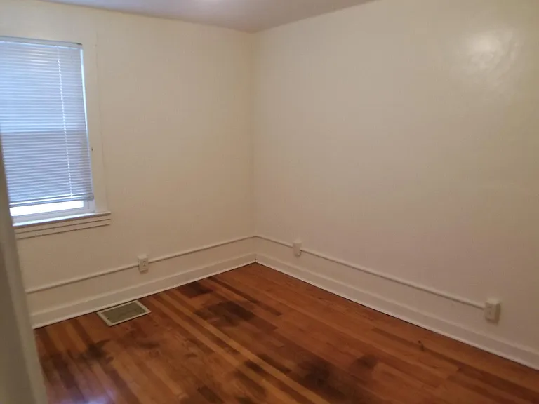 405 Millers Ln — Photo 8