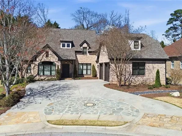 1538 Berkeley Ct, Gainesville, GA 30501