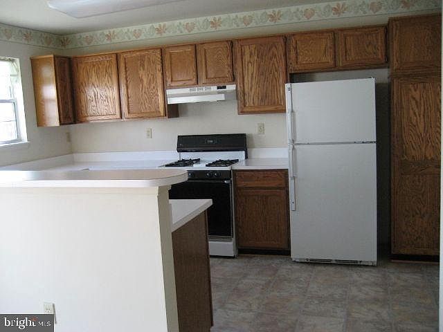 2nd image of 7137 Oberlin Cir