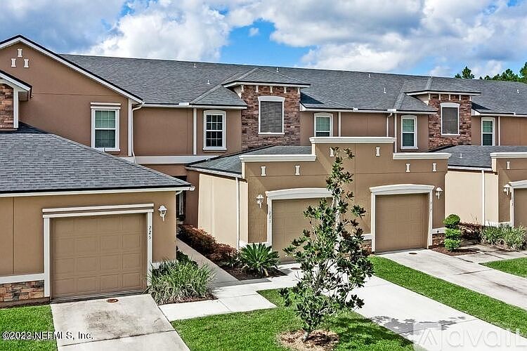 1st image of 125 Leese Dr #125