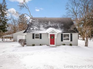 1754 Baldwin St, Jenison, MI 49428