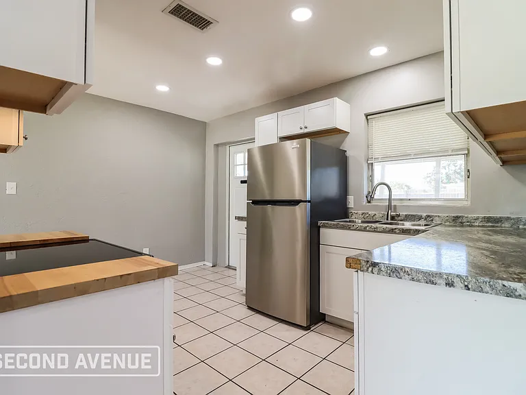 7320 38th Ave N #1 — Photo 3