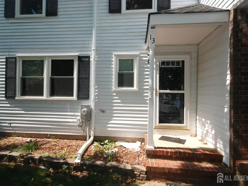 13 Tiger Lilly Ct