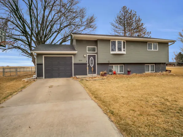 2640 Northaven Dr, Gothenburg, NE 69138