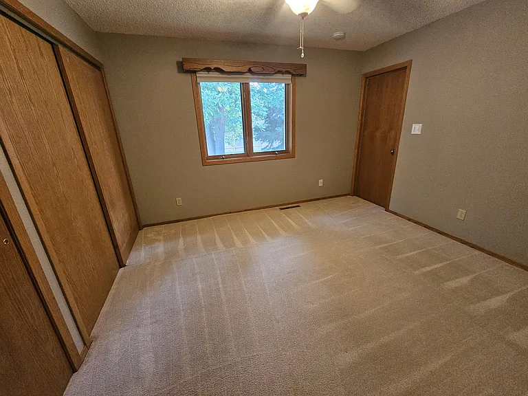 604 Tanager Ct — Photo 18