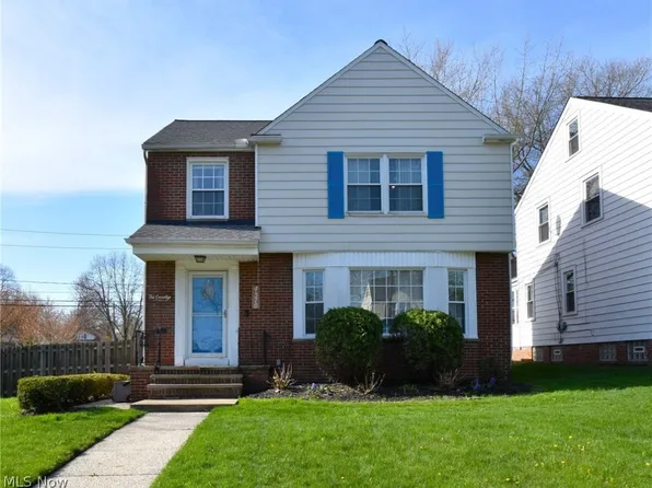 4370 Silsby Rd, University Heights, OH 44118