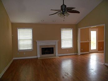 2nd image of 1922 Lawndale Dr
