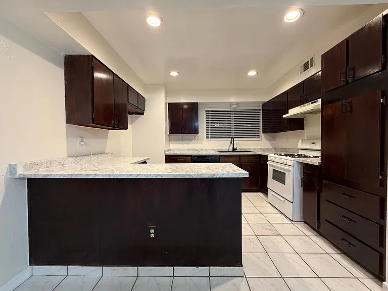 2617 Auburn Ct — Photo 34