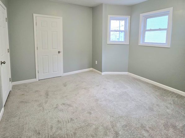 manchester-new-hampshire-95346584 picture