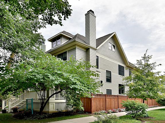 3rd image of 1046 Home Ave