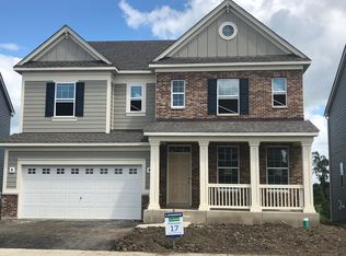 240 Hamilton Rd, St Charles, IL 60175