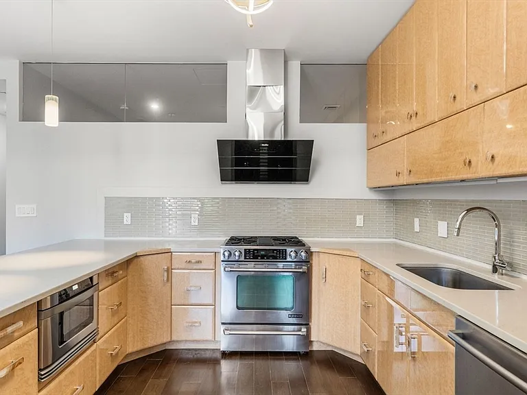 43 Westland Ave #309 — Photo 6