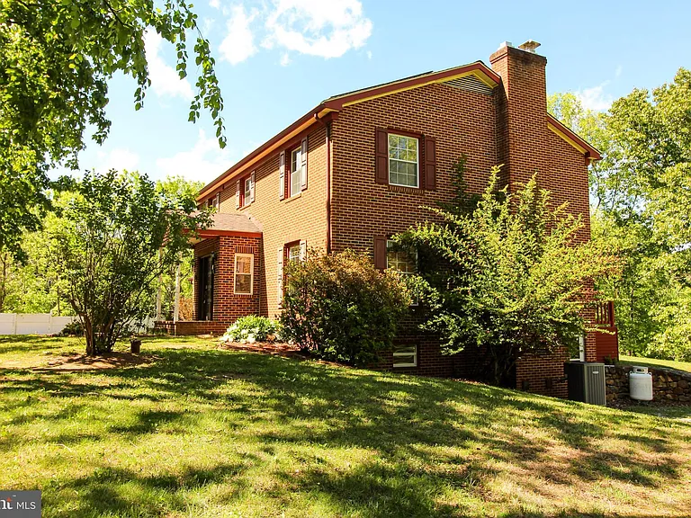 11 Hickory Ln — Photo 65