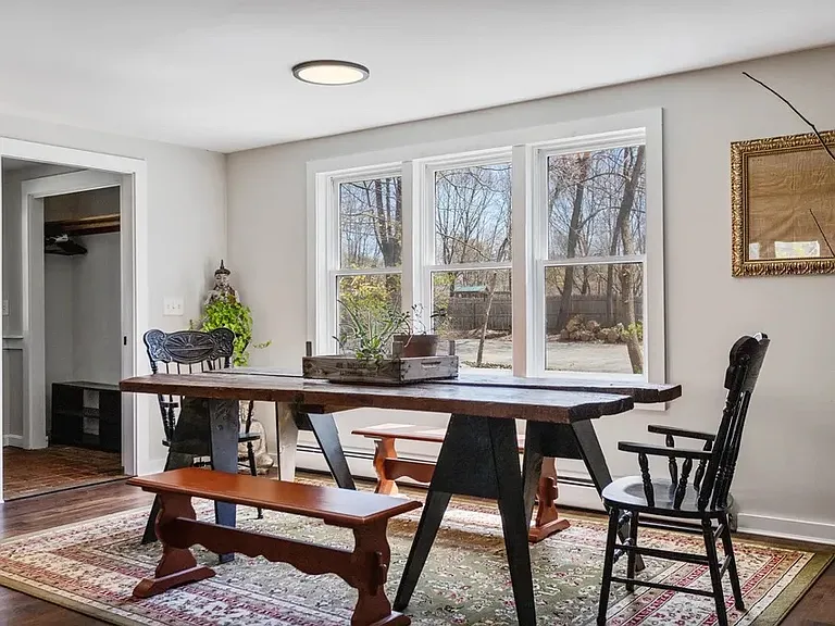 33 Exeter Rd — Photo 14