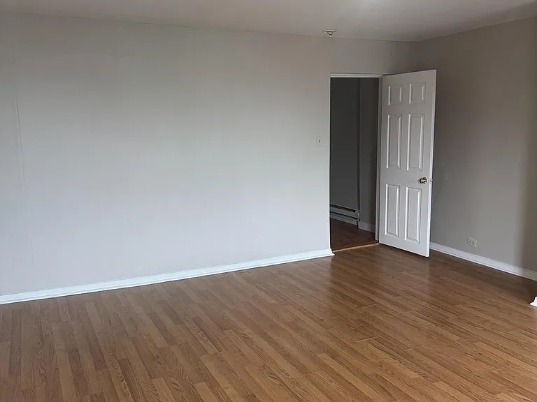 2037 N 8th St #2F — Photo 3