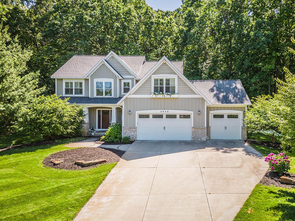 1st image of 3858 Woodstream Dr SW