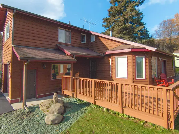 488 Rangeview Ave, Homer, AK 99603