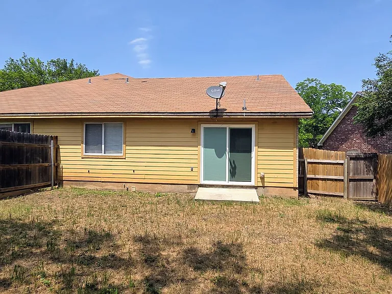523 Clearfield Dr — Photo 19