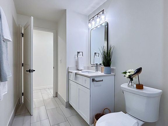 3rd image of 129 Sugarfoot Way #400