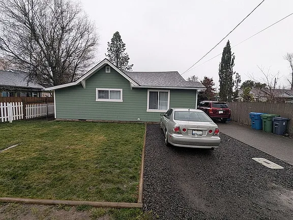 821 Liberty St — exterior photo