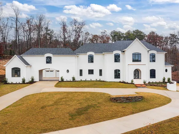 3828 Moss Creek Cir, Birmingham, AL 35223