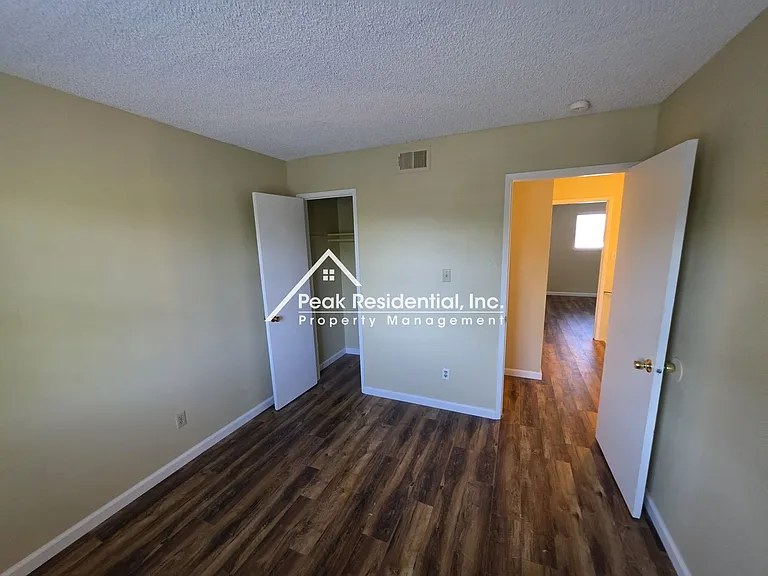 6691 Greenback Ln — Photo 15