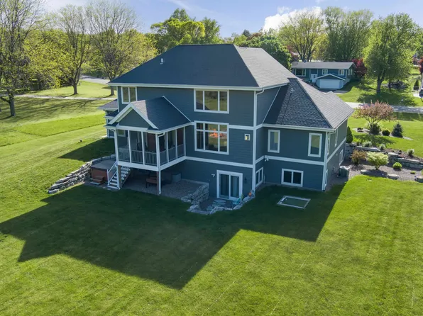 4664 Stone Wood Dr, Middleton, WI 53562