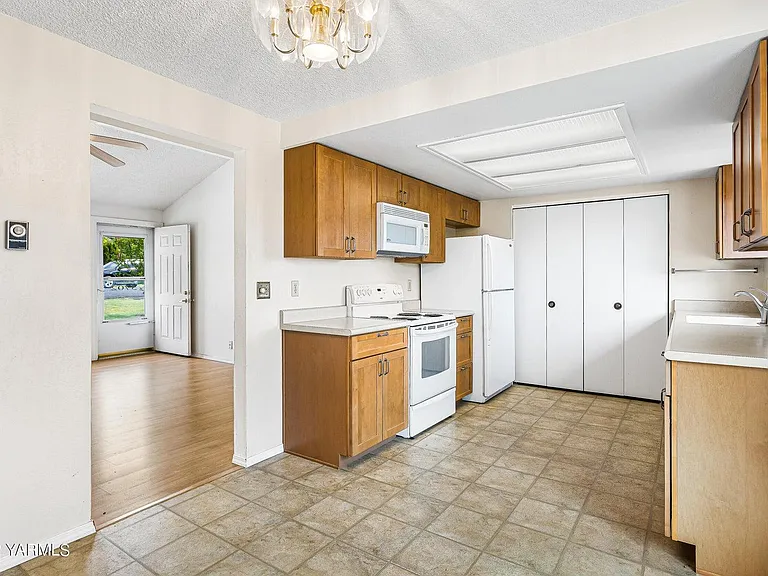 5702 Bitterroot Ln — Photo 7