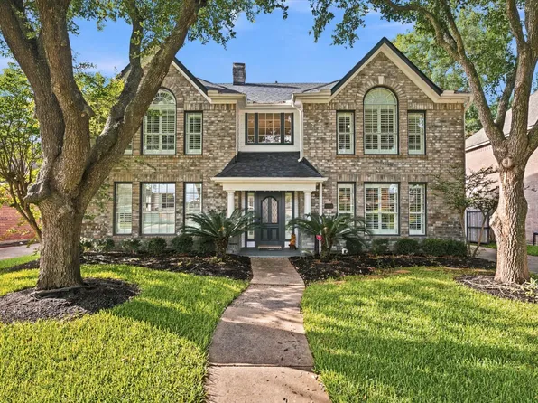 4704 Broadmoor Dr, League City, TX 77573