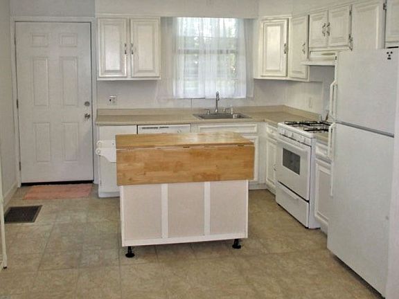 3rd image of 133 E Prospect Ave