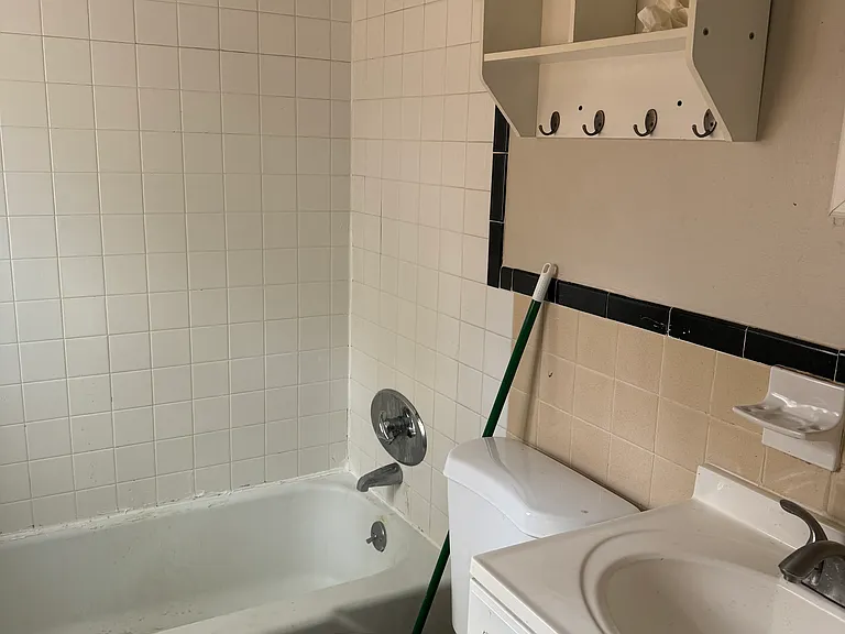 14 Mount Pleasant St #4 — Photo 3
