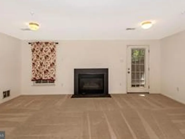 13118 Shamrock Glen Dr — Photo 32