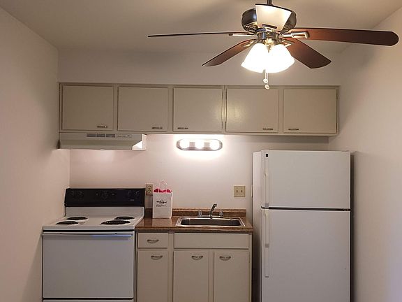 4th image of 2047 N Cambridge Ave #108