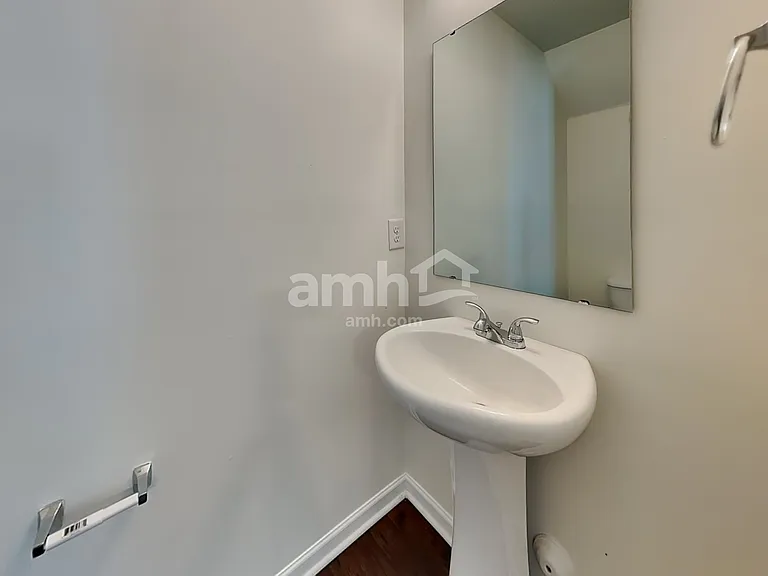 3022 Bushfield Dr — Photo 7