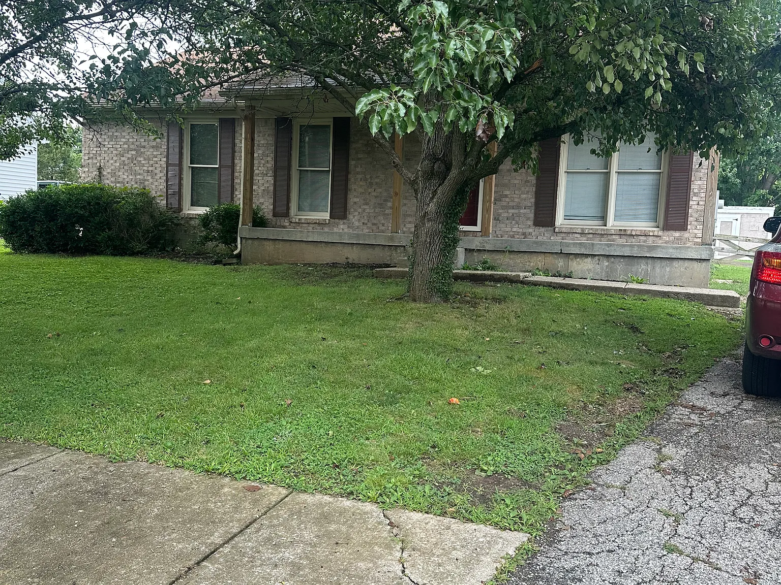 520 E Washington St — Photo 3