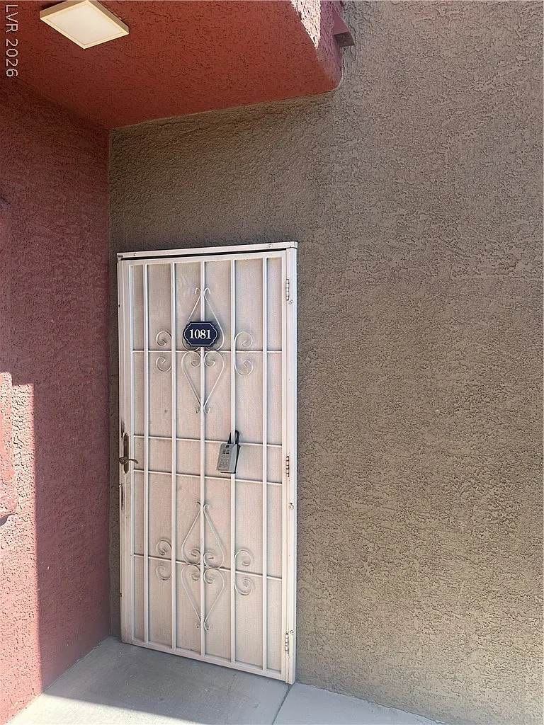 2 bed, 2.0 bath, 974 sqft, $1,150 — Photo 1