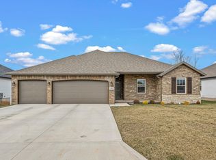 2821 E Bradford St, Republic, MO 65738