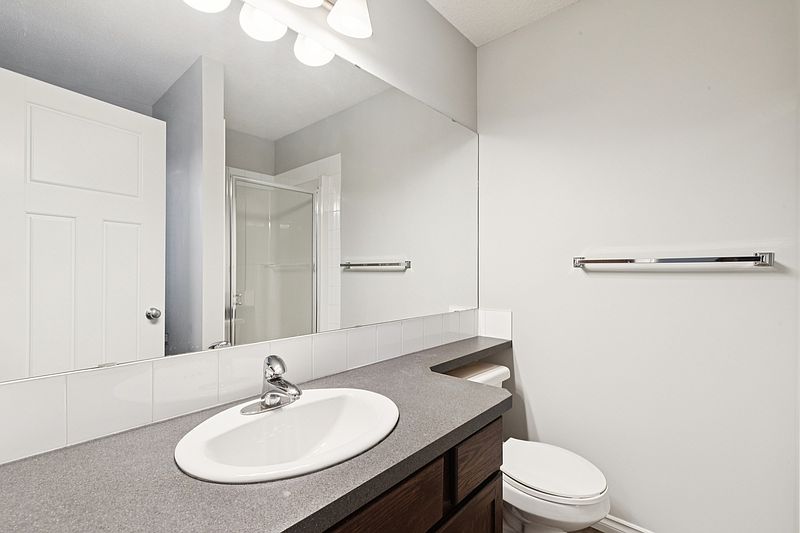 Edmonton Apartment for rent - 3 Bedrooms — photo 32