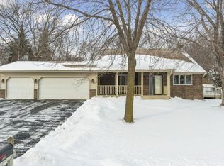 4915 Valley Forge Ln N, Plymouth, MN 55442