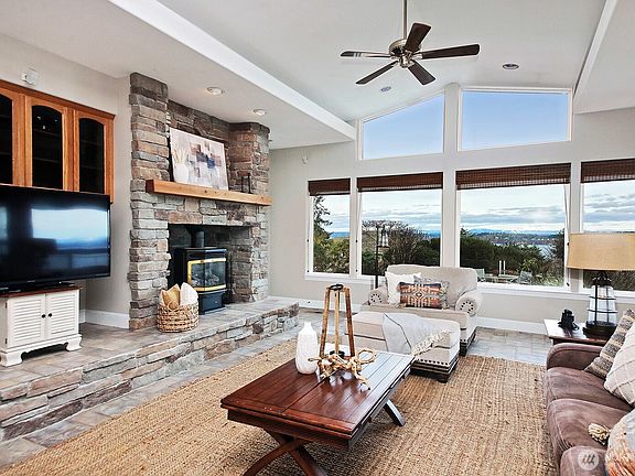 3rd image of 4694 Wrightsman Place