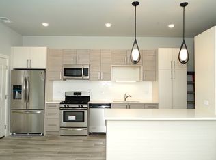 6138 S University Ave, Chicago, IL 60637
