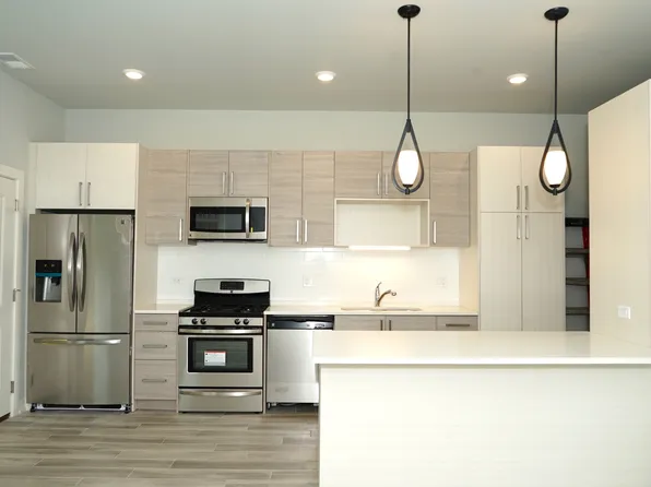 6138 S University Ave, Chicago, IL 60637