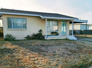 1004 S Elizabeth St, Crane, TX 79731