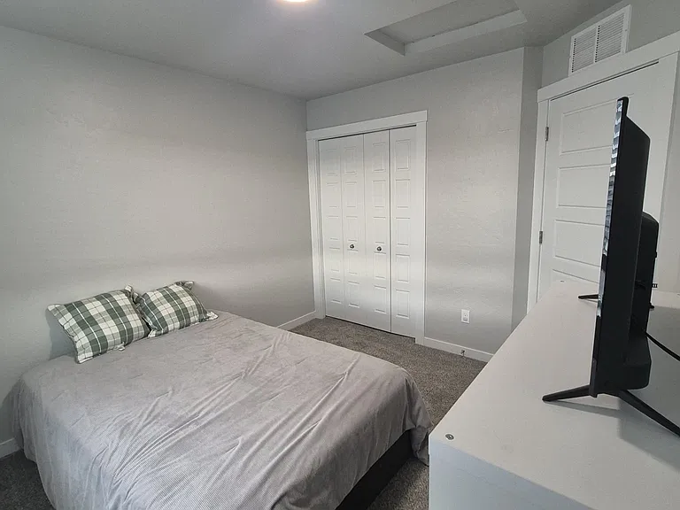 953 S Wavetrain Ave — Photo 6