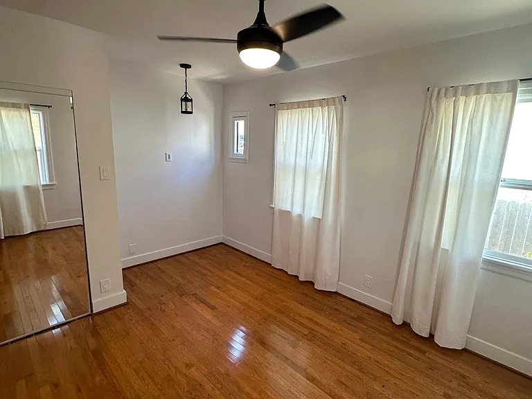845 N Kilkea Dr — Photo 17